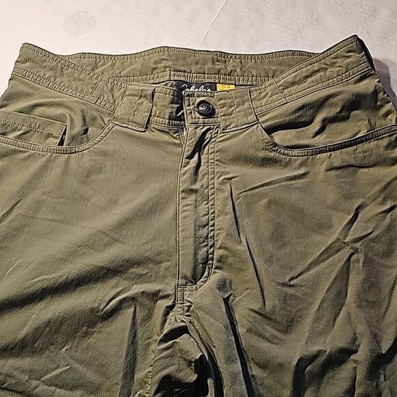 Cabelas olive green lightweight capris size W/T 32. L/J 30 - Picture 1 of 12